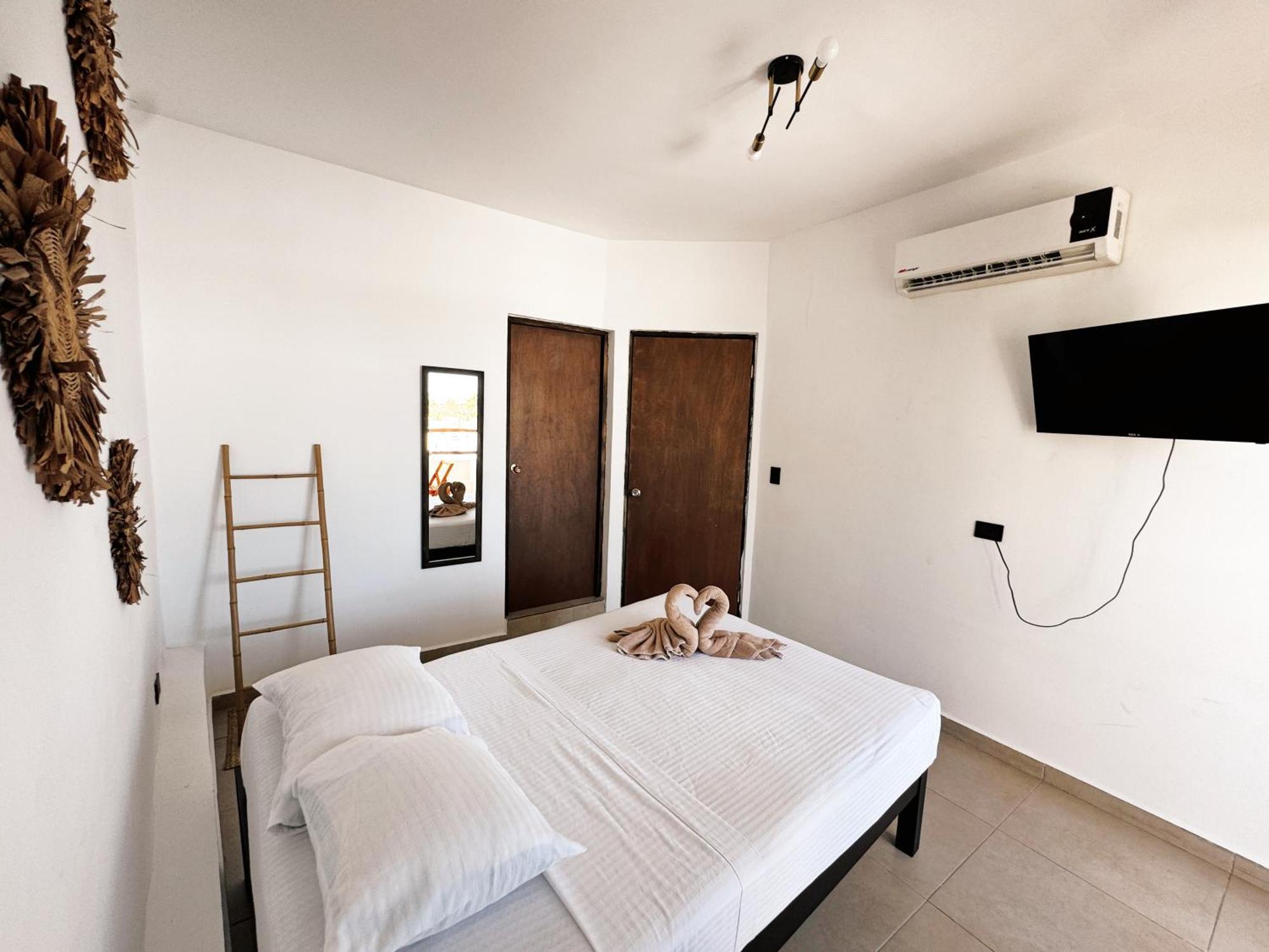 3B Wellness Hotel & Hostel Adults Only Плая-дель-Кармен Экстерьер фото